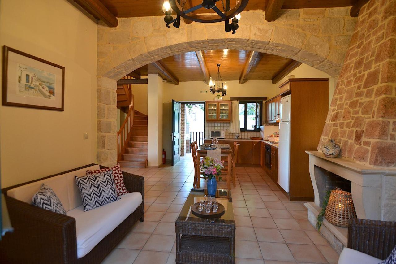 Christina Villas- Minoan Inland Pentamodi Bagian luar foto